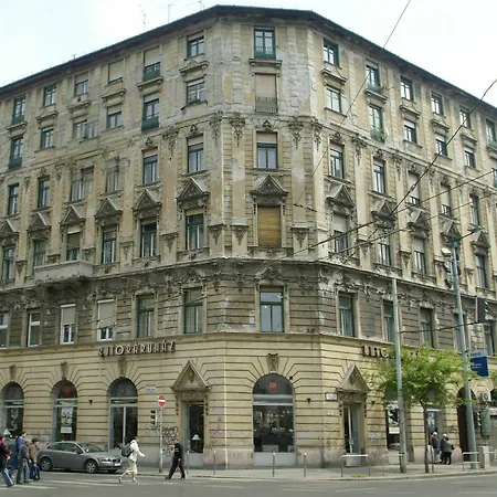 Center Design Hotel